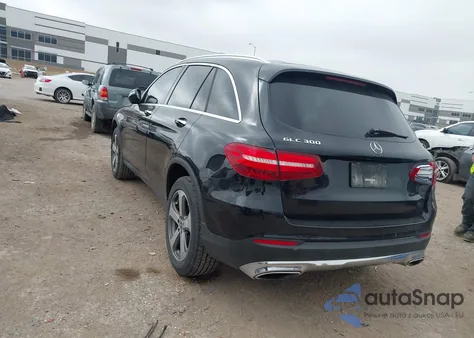 2018 Mercedes-Benz Glc 300 z USA, uszkodzony, nr VIN WDC0G4JB9JV018899